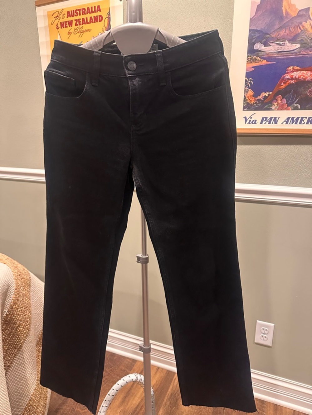 Hollister Straight-Leg Raw Edge-Black Jeans Size 24R